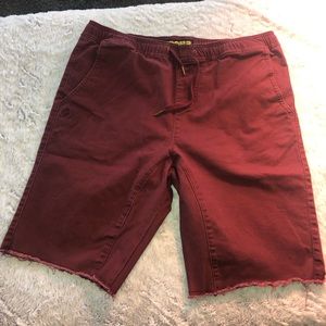 Crash plain burgundy shorts size L fits M